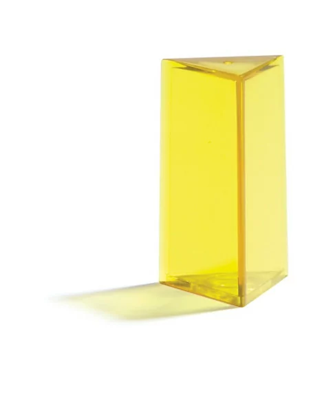 Przezroczyste kolorowe geometryczne bryły