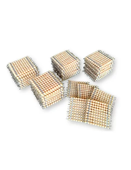 45 sztuk kwadratów (100 złotych koralików)