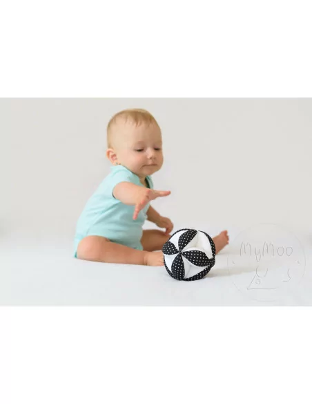 MyMoo - Piłka do czwytania - czarno-białe kropki