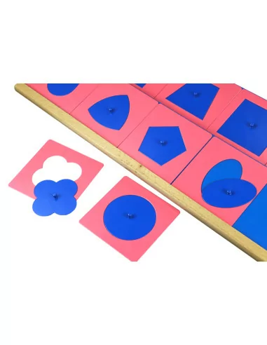 Metalowe ramki z figurami i podstawką