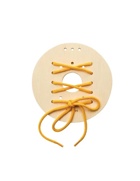 Provlékání tkaniček v boxu