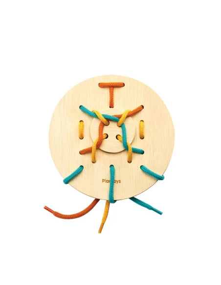 Provlékání tkaniček v boxu