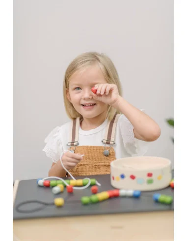 Navlékání korůlků v boxu