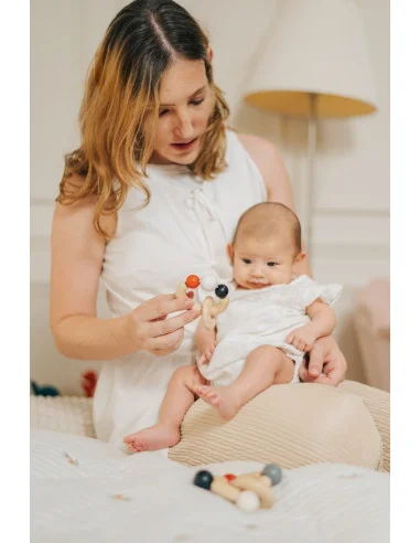 Kontrastní chrastítko s korálky