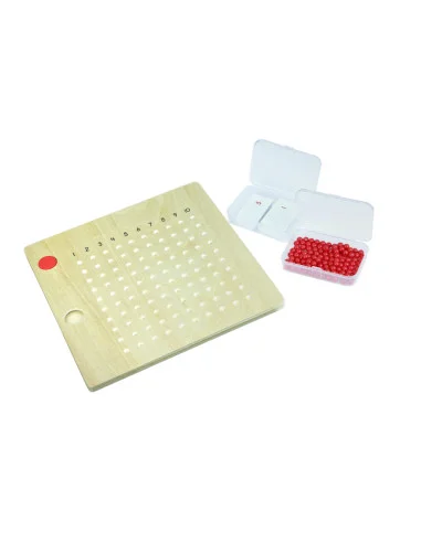 Tablica do mnożenia z koralikami i pionkami